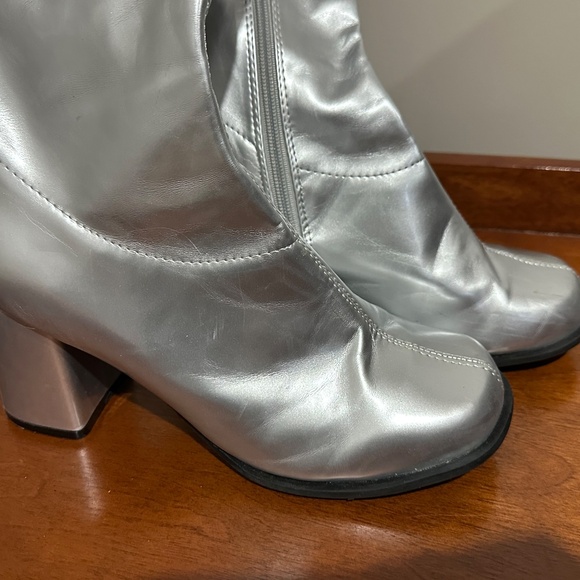 Funtasma Gogo (Gogo-300) Boots, Silver, Size 10 - Picture 3 of 9